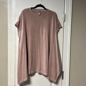 Boutique Dress top- looks great with faux leggings for a date night!